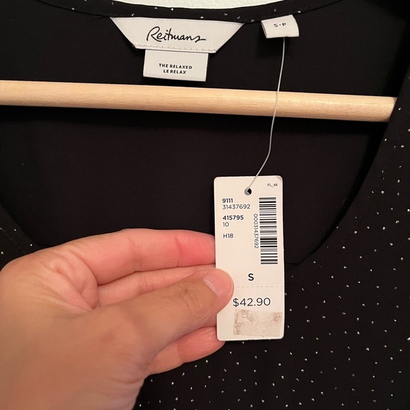 NWT Reitmans Black Cap Sleeve sequin blouse small PTP 19inch - Picture 7 of 7